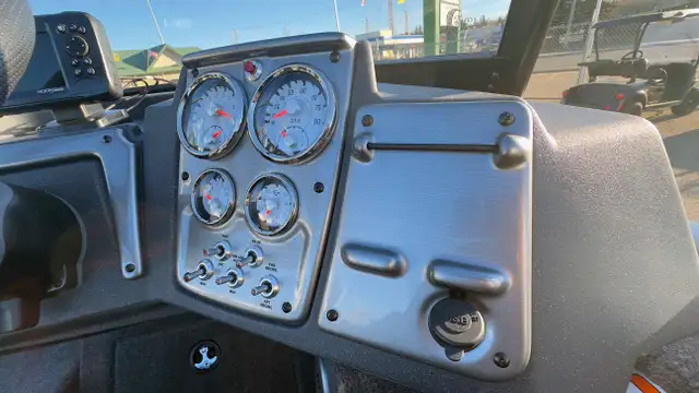 2025 TRACKER PRO GUIDE V-175 Combo -Best Fishing Boat, Mercury in Powerboats & Motorboats in Prince Albert - Image 21