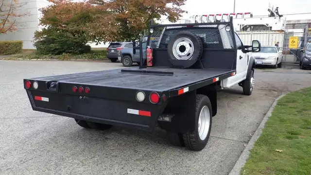 2019 ford F-550 11 Foot Flat Deck 4WD in Heavy Trucks in Richmond - Image 10