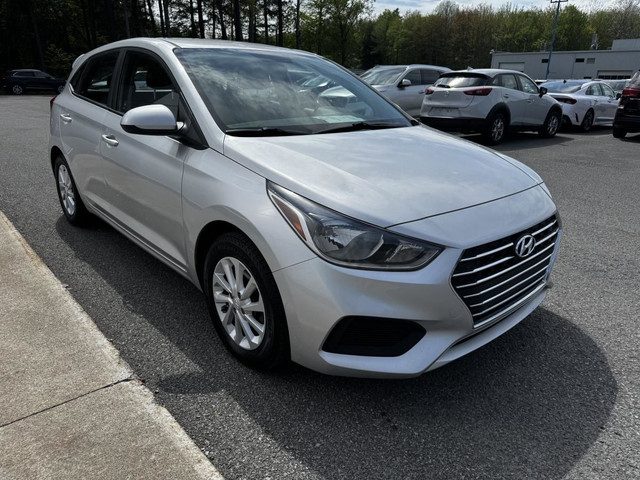 Hyundai Accent Preferred Manuel Caméra Recul Sièges Chauffant 20 in Cars & Trucks in Trois-Rivières - Image 4