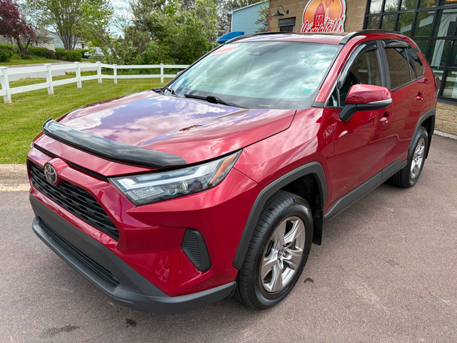 2022 Toyota RAV4 XLE Remote Starter! Sunroof! Backup Camera! in Cars & Trucks in Moncton - Image 3
