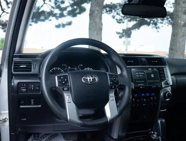 2020 Toyota 4Runner SR5 4WD, Sunroof, Alloy Wheels, Rear View Ca in Cars & Trucks in Oakville / Halton Region - Image 15