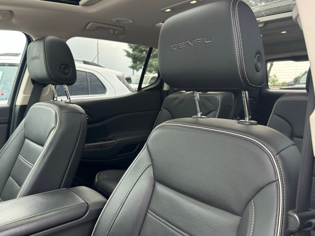 2021 GMC Acadia in Cars & Trucks in City of Toronto - Image 3