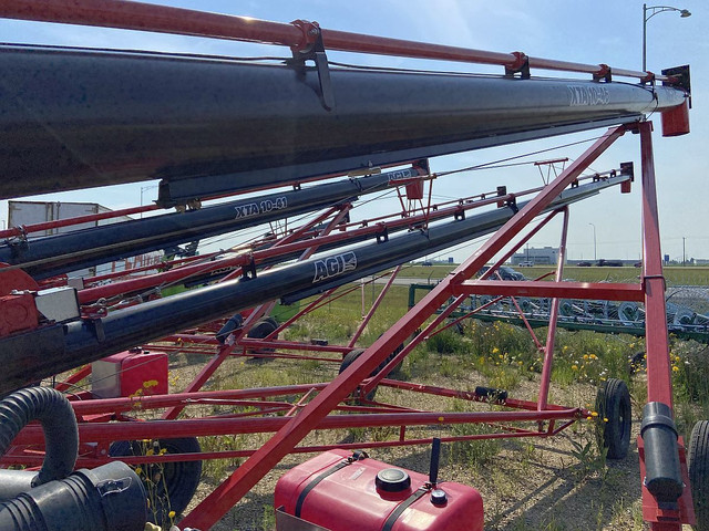 2022 AGI XTA 10x46 SPCB Grain Auger in Farming Equipment in Edmonton - Image 3