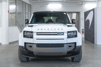 Land Rover Defender 110 P400 X-Dynamic SE 2024: - Extérieur blanc FUJI sur intérieur en cuir noir EB... (image 4)