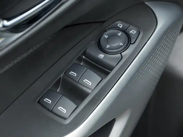 2025 Chevrolet Trax 1RS- Sunroof | Heated Steering Wheel dans Autos et camions dans Région de Markham/York - Image 10