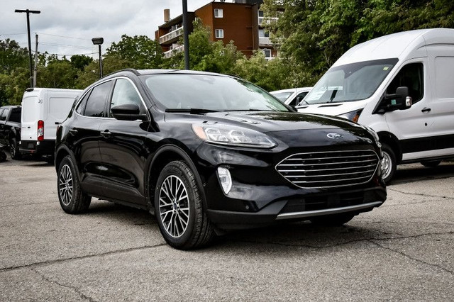 2021 Ford Escape Titanium Plug-In Hybrid • SUNROOF • NAVIGATION in Cars & Trucks in Cornwall
