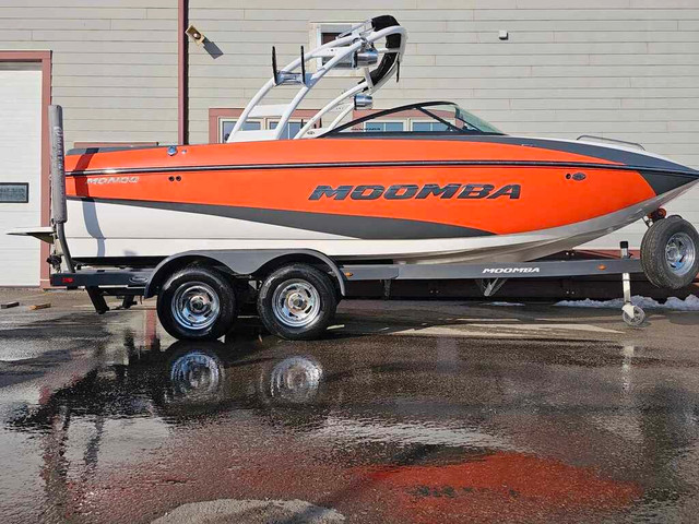  2014 Moomba MONDO FINANCING AVAILABLE in Powerboats & Motorboats in Calgary