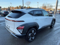 Le Hyundai Kona 2024 version Preferred AWD Trend Toit Cuir Mags Bluetooth est un VUS compact alliant... (image 4)