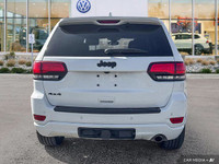 This Jeep Grand Cherokee delivers a Regular Unleaded V-6 3.6 L/220 engine powering this Automatic tr... (image 3)