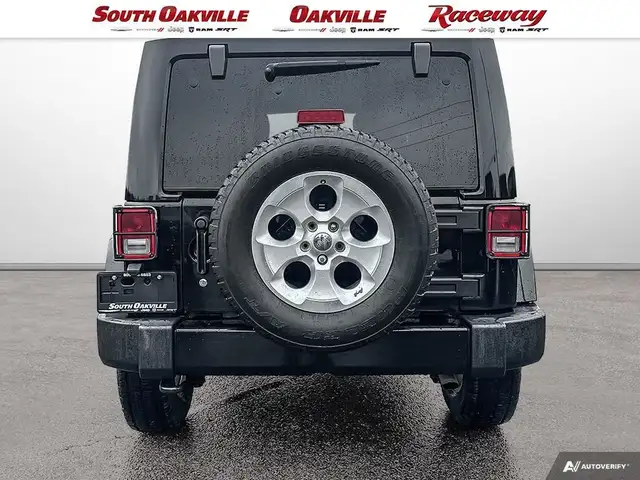 2017 Jeep Wrangler UNLIMITED SAHARA | HEATED SEATS | 1 OWNER | in Cars & Trucks in Oakville / Halton Region - Image 6