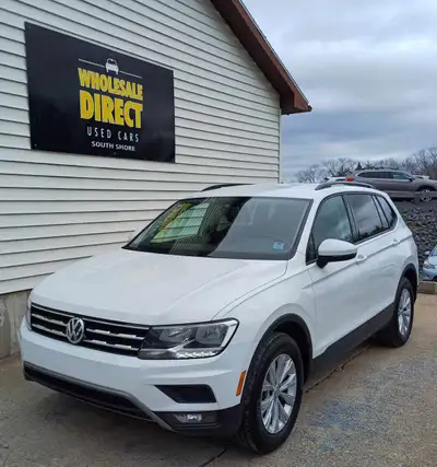 2018 Volkswagen Tiguan AWD SUV with Camera, Air, Cruise, Hitch, 