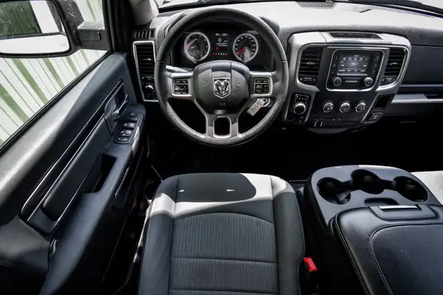 2023 Ram 1500 Classic SLT • BEDLINER • POWER SEAT • HANDS FREE in Cars & Trucks in Kingston - Image 15