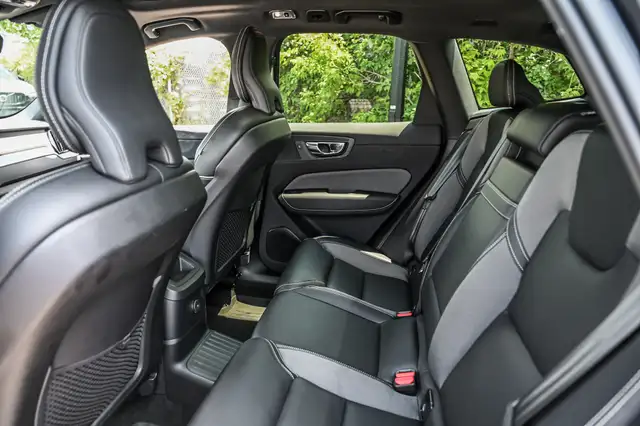 2021 Volvo XC60 in Cars & Trucks in City of Montréal - Image 34