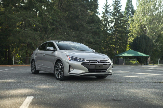 2020 Hyundai Elantra in Cars & Trucks in Delta/Surrey/Langley - Image 2