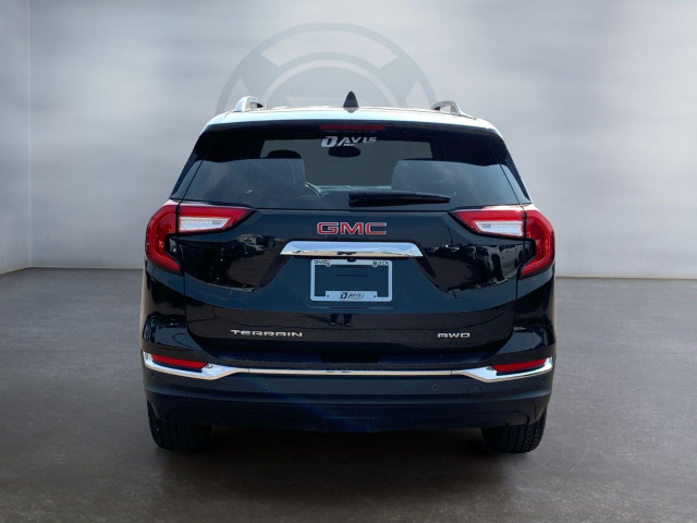 2022 GMC Terrain in Cars & Trucks in Medicine Hat - Image 4