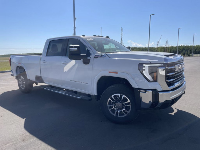 2025 GMC Sierra 3500HD SLE in Cars & Trucks in Calgary