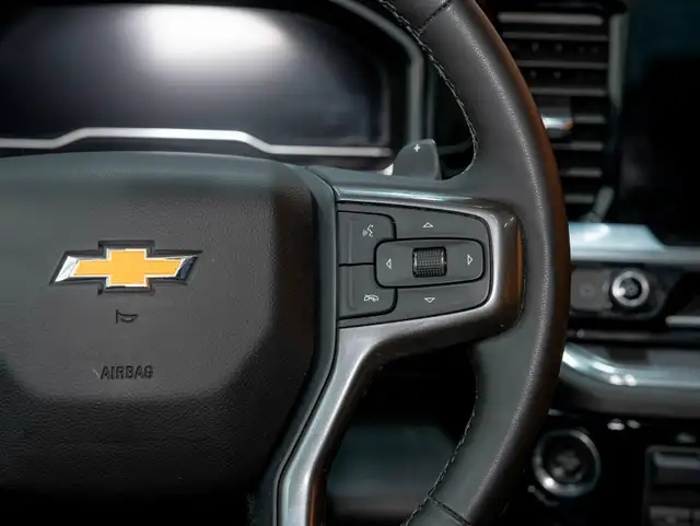 2023 Chevrolet Silverado 1500 HIGH COUNTRY CREW 4X4 V8 *TOIT* NA in Cars & Trucks in Laurentides - Image 16