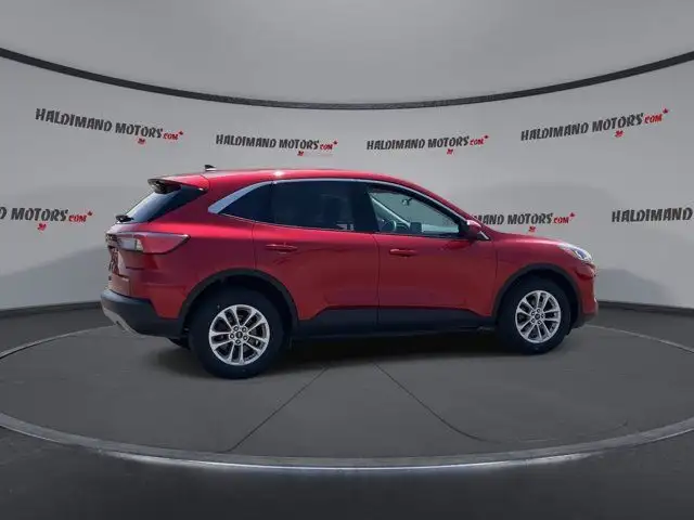 2021 Ford Escape SE in Cars & Trucks in Hamilton - Image 10