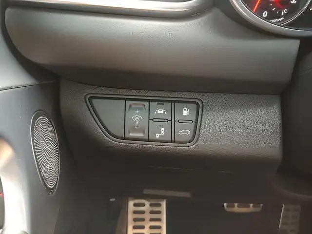 2019 Genesis G70 3.3T Sport AWD | SUNROOF | NAV | HTD SEATS | LT in Cars & Trucks in Oakville / Halton Region - Image 24