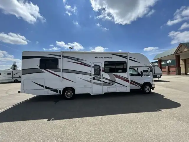 2023 Thor Motor Coach Four Winds 28Z in RVs & Motorhomes in Red Deer - Image 11
