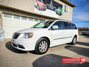 2015 Chrysler Town & Country Touring Loaded Certified No Accidents Extended War