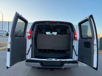 2025 CHEVROLET EXPRESS G3500 LT - 12 Passenger - 6.6 Lit - 8 Cylinder Gasoline engine. White exterio... (image 2)