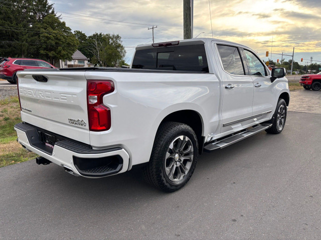 2022 CHEVROLET SILVERADO 1500 HIGH COUNTRY 4X4 CREW DIESEL in Cars & Trucks in Belleville - Image 3
