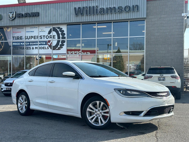 2015 Chrysler 200 C LEATHER | PANO SUNROOF | REMOTE START in Cars & Trucks in Oshawa / Durham Region