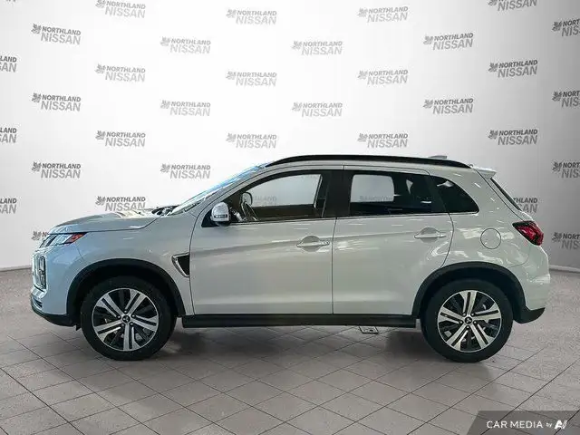 2024 Mitsubishi RVR GT | PANORMIC SUNROOF | BLIND SPOT in Cars & Trucks in Prince George - Image 3