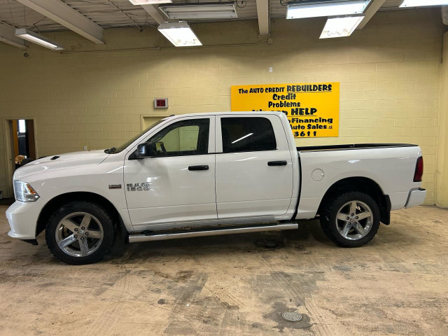 2017 RAM 1500 Express in Cars & Trucks in Windsor Region - Image 4