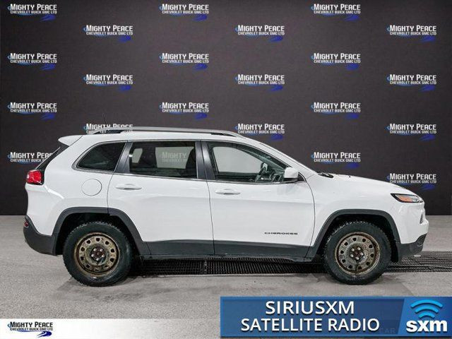 2017 Jeep Cherokee Latitude in Cars & Trucks in Grande Prairie - Image 4