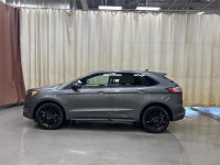 Heated Seats, Power Liftgate, Apple CarPlay, Android Auto, Remote Start! This 2024 Ford Edge is for... (image 1)