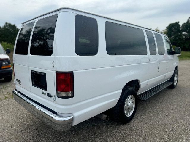 2014 Ford Econoline Wagon 15 Passengers in Cars & Trucks in Oakville / Halton Region - Image 4