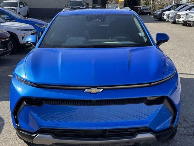 2025 Chevrolet Equinox EV LT in Cars & Trucks in Calgary - Image 2