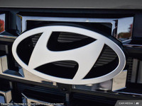 This Hyundai Santa Cruz has a trusty Intercooled Turbo Regular Unleaded I-4 2.5 L/152 engine powerin... (image 6)