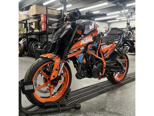 2024 KTM 390 DUKE in Sport Touring in Granby - Image 6