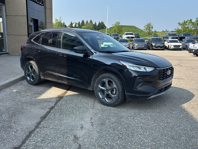 2023 Ford Escape ST-Line AWD, HYBRID, ST-LINE, HEATED SEATS AND  in Cars & Trucks in Stratford - Image 3