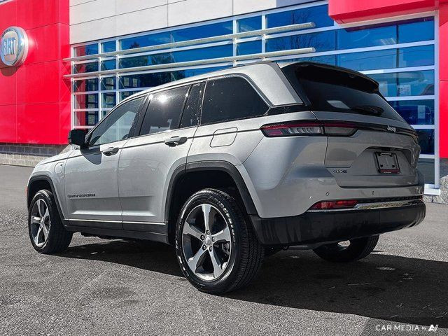 2022 Jeep Grand Cherokee 4xe | Leather | Navigation | in Cars & Trucks in Guelph - Image 4