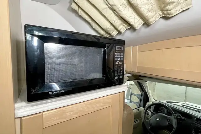 2012 Pleasure-Way Excel TS – Pre-Owned Class B Motorhome. in RVs & Motorhomes in Red Deer - Image 30