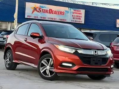 Looking for a Ford? Visit us at www.5StarDealer.com for view more like this vehicle. We have over 40...