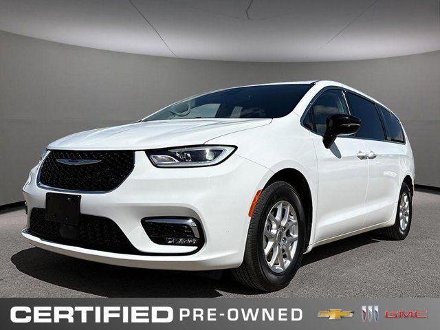 2024 Chrysler Pacifica Touring-L | Apple Carplay | Heated Seats in Cars & Trucks in Saskatoon - Image 2
