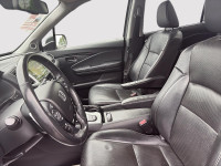 Caméra de recul, Ensemble audio premium, Système de navigation, Bluetooth, Connexion Sync, Sièges Ch... (image 9)