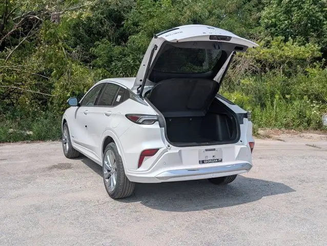 2025 Buick Envista Avenir- Adv Safety Pkg - Power Moonroof dans Autos et camions dans Barrie - Image 14