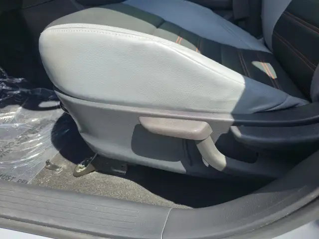 2021 Nissan Kicks | BLIND SPOT MONITORING | CERTIFIED |  in Cars & Trucks in City of Toronto - Image 21