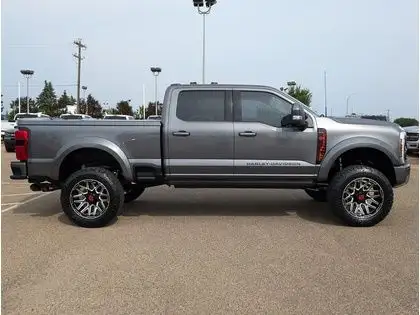 2024 Ford F-350 HARLEY DAVIDSON in Cars & Trucks in Edmonton - Image 3