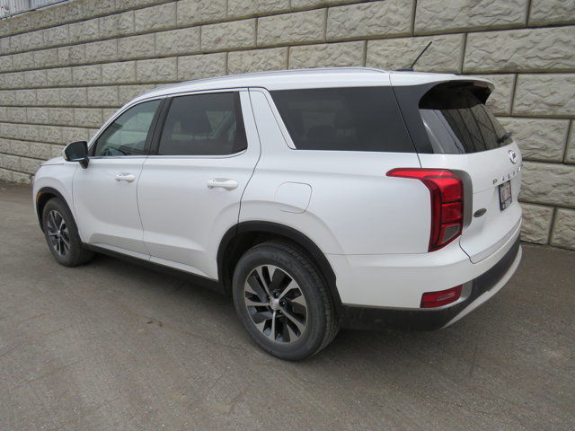 2020 Hyundai Palisade Essential in Cars & Trucks in Fredericton - Image 2
