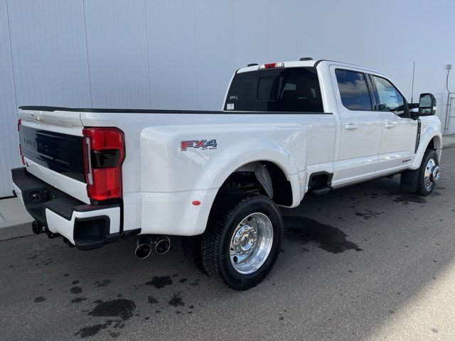2025 Ford Super Duty F-450 DRW Platinum in Cars & Trucks in Strathcona County - Image 4
