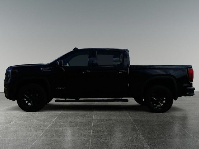 2023 GMC Sierra 1500 4WD Crew Cab 147 AT4 in Cars & Trucks in Lethbridge - Image 2