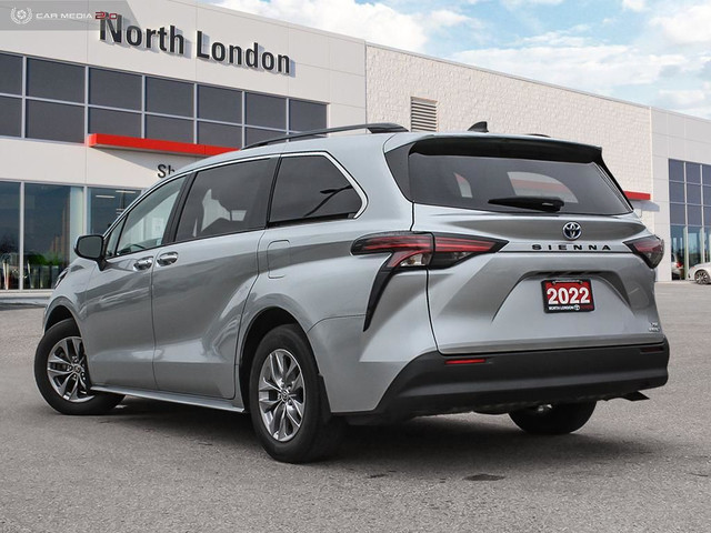 2022 Toyota Sienna XLE 8-Passenger WHY WAIT 3 YEARS FOR NEW S... in Cars & Trucks in London - Image 4
