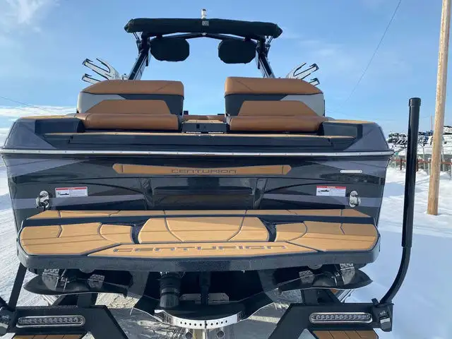 2021 Centurion Ri245 in Powerboats & Motorboats in Kelowna - Image 8